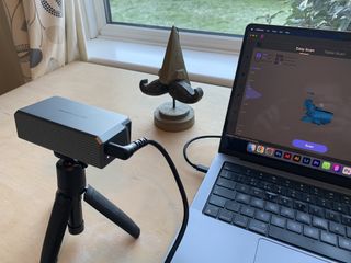 3DMakerpro Seal 3D Scanner attached to computer