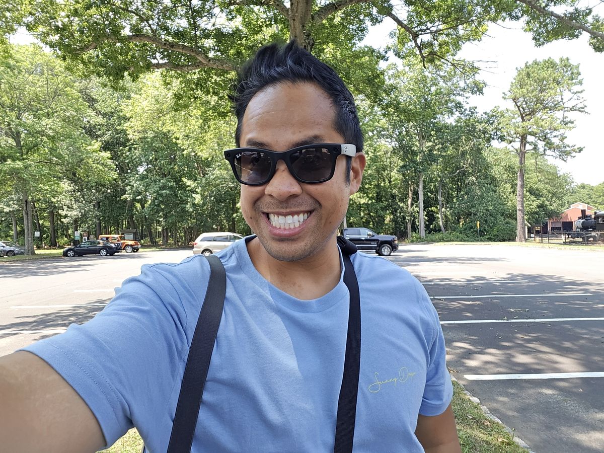 Samsung Galaxy Z Flip 6 selfie sample.