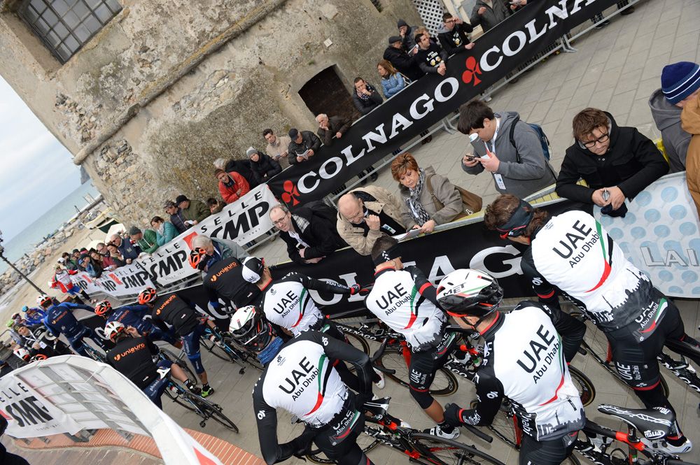 The UAE Abu Dhabi lines up for the start