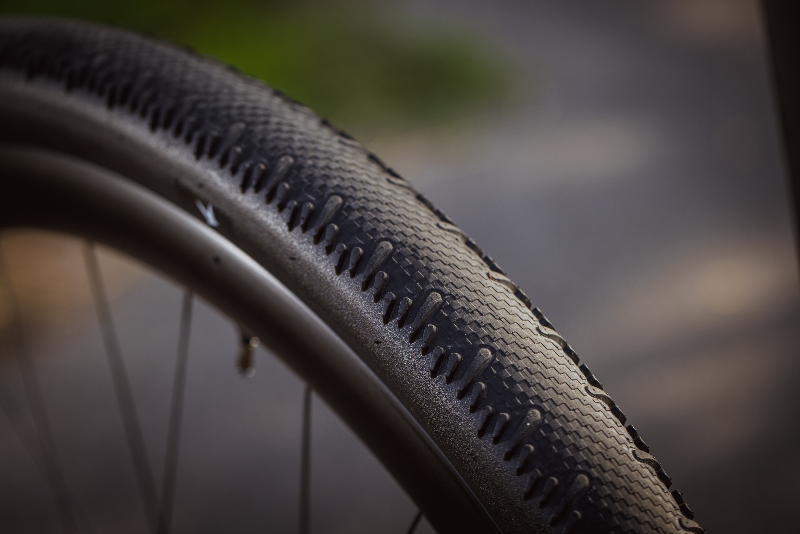 The tread pattern on a Schwalbe 32-inch gravel tyre