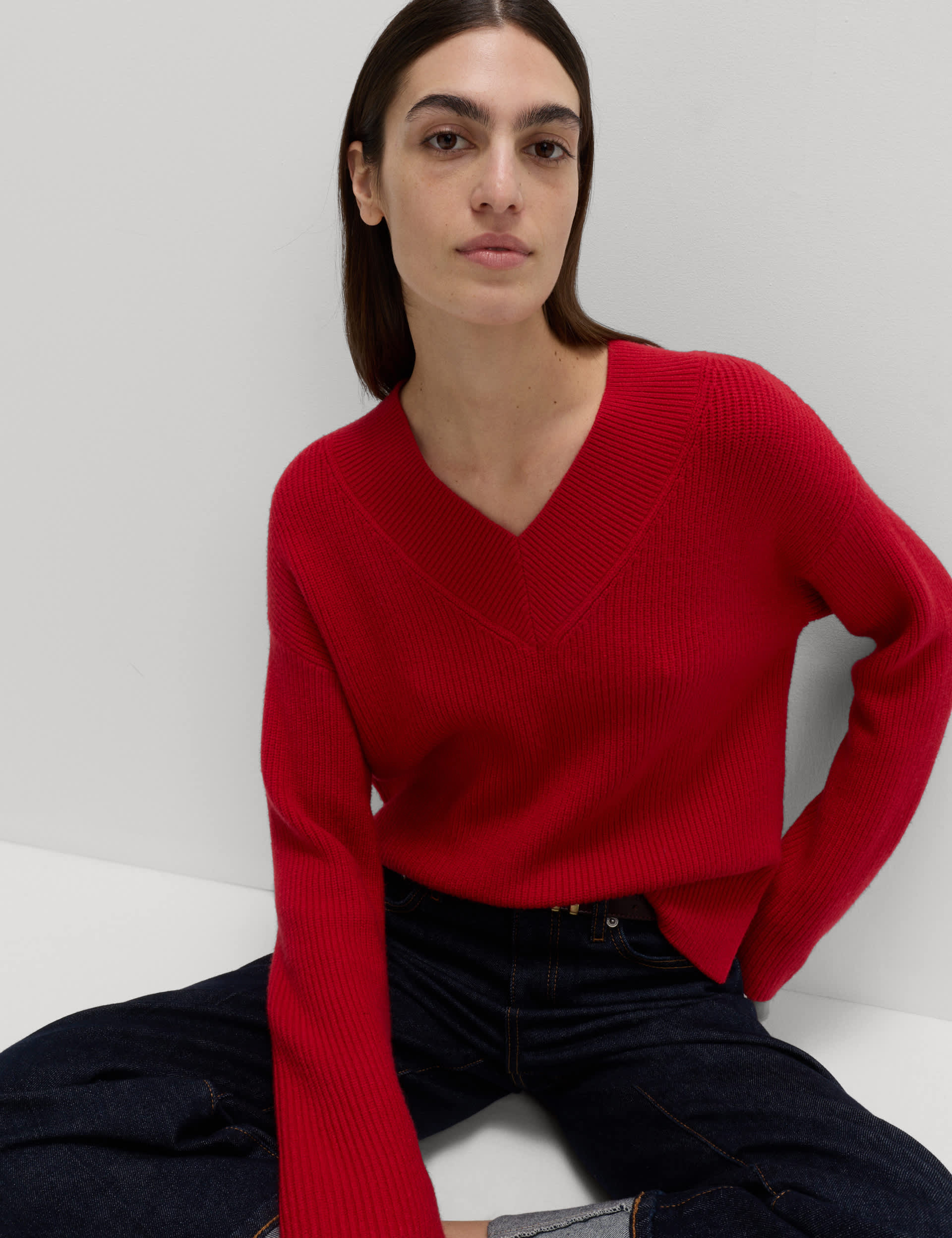 Ribbed V-Neck Relaxed Jumper