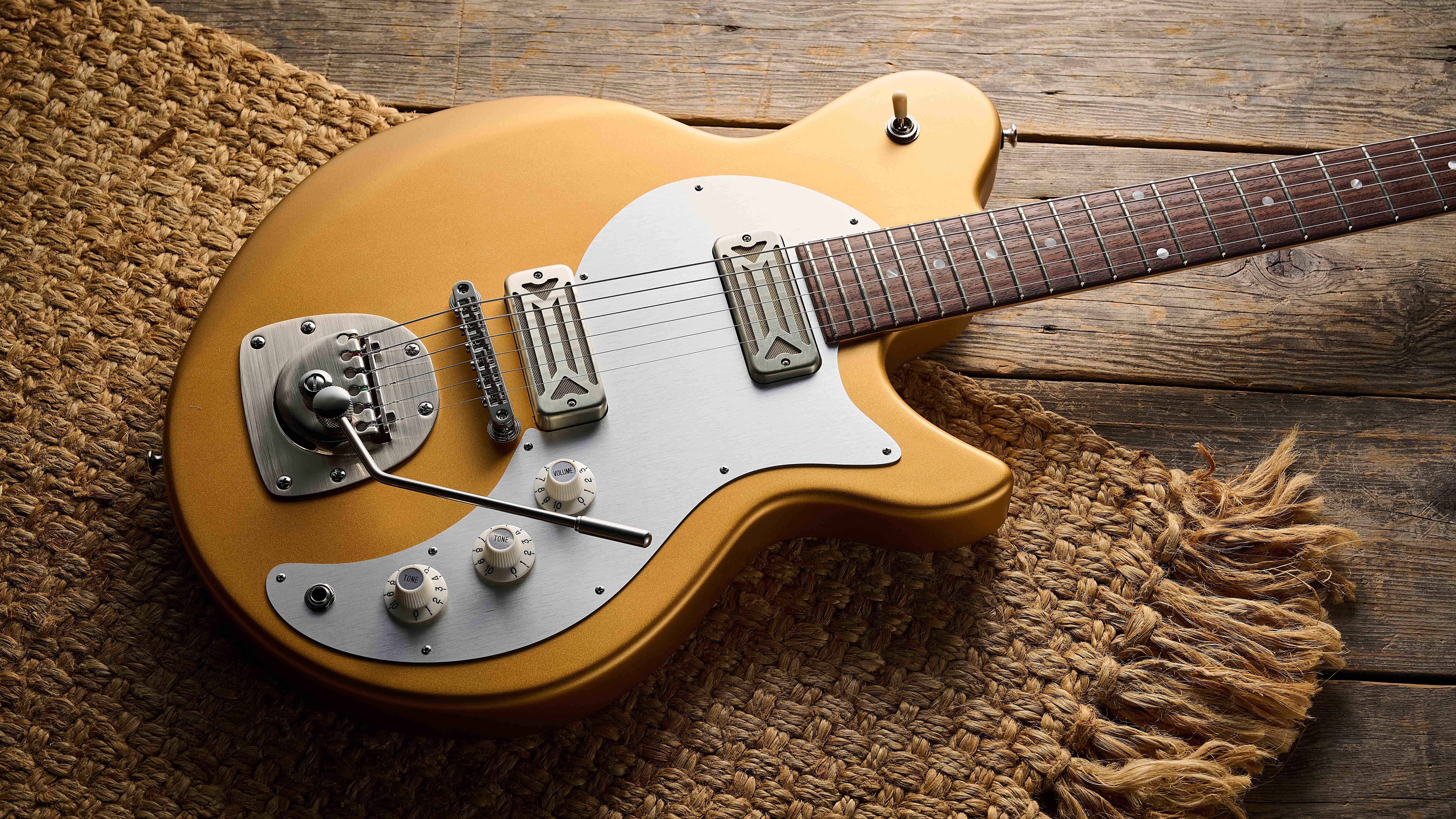 Eastman Guitars Fullertone Offset