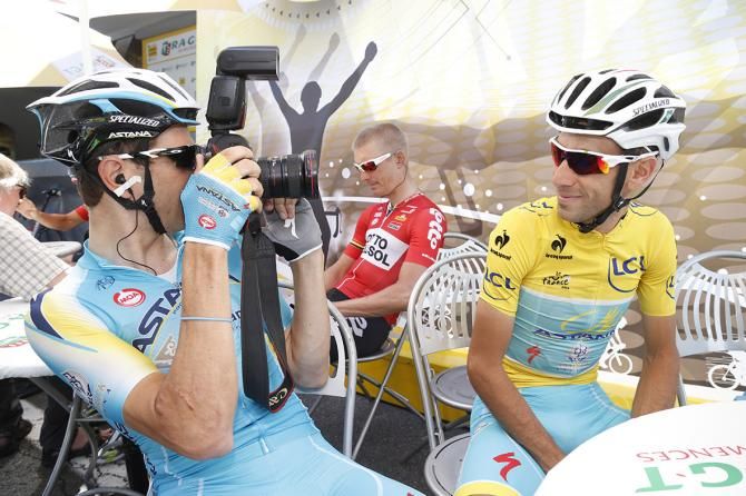 Alessandro Vanotti snaps a photo of teammate Vincenzo Nibali before the start of the stage in Besancon