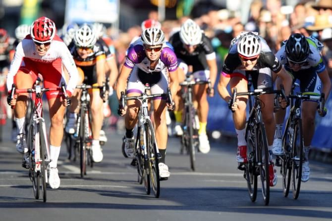 Kimberley Wells (Specialized - Securitor) takes the title from Loren Rowney (Specialized - lululemon)