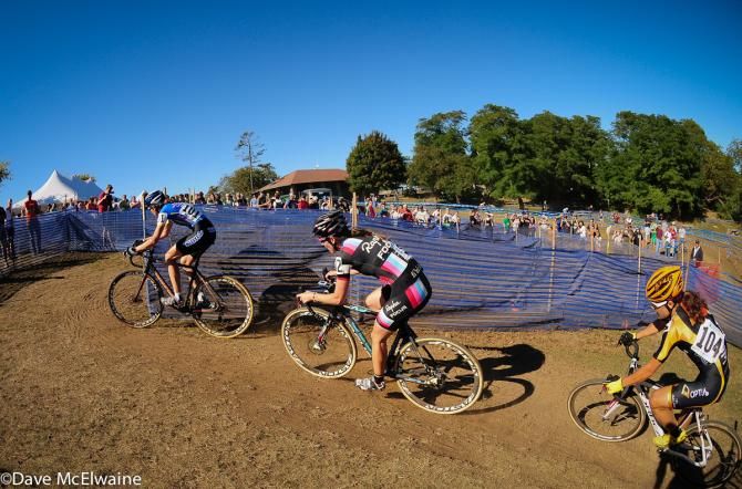 Helen Wyman (Kona Factory Racing) taking the lead group through a chicane.