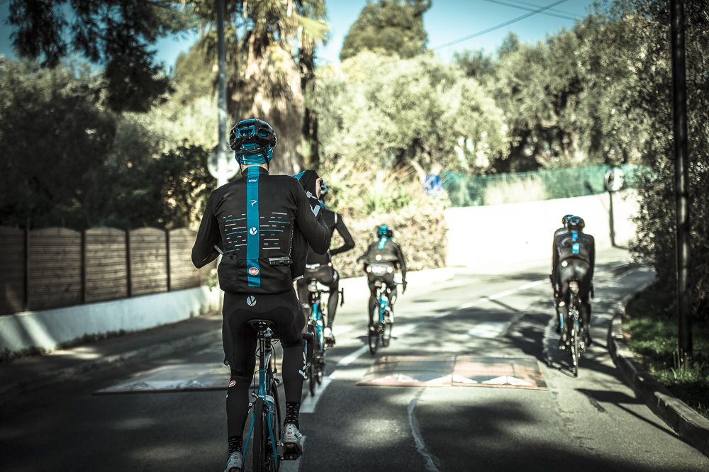 Descending the Col de la Madone