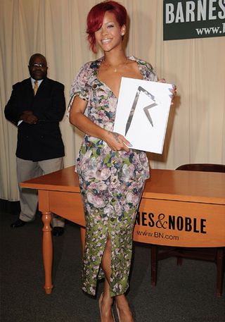 Rihanna - PICS! Rihanna sparkles at NYC book signing - Rihanna Marie Claire - Rihanna Marie Claire UK - Celebrity News - Marie Claire