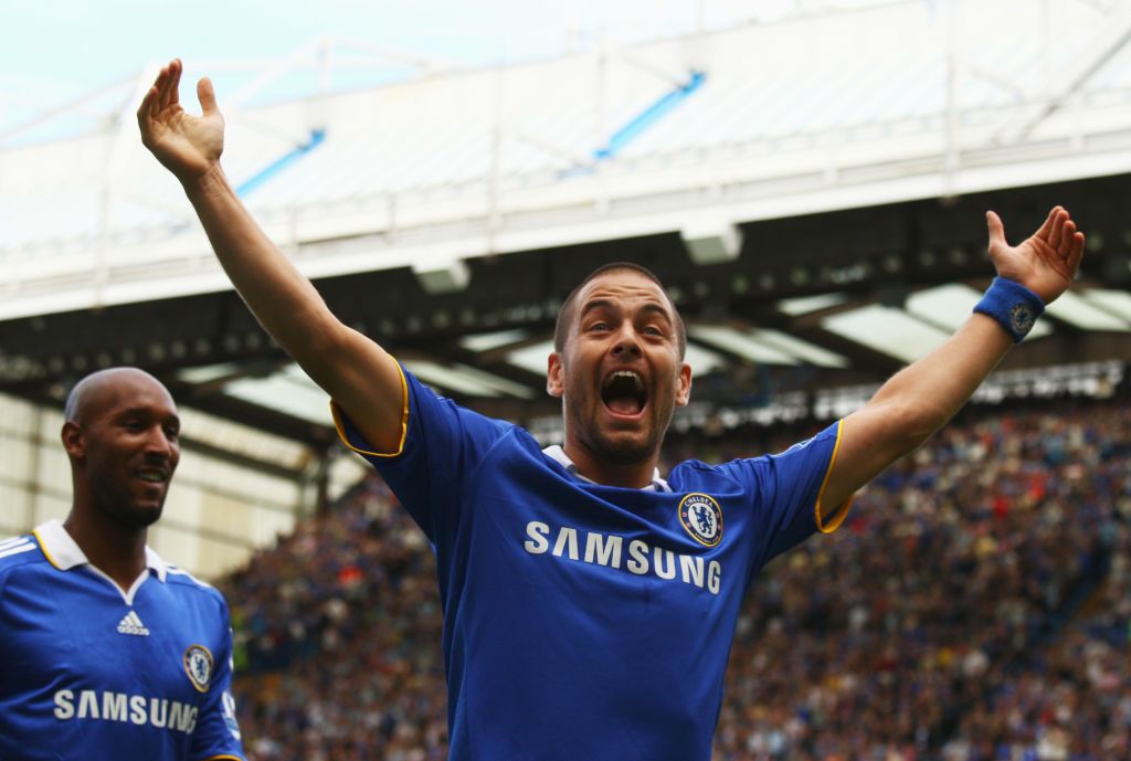 Joe Cole of Chelsea celebrates with Nicolas Anelka (L) as he scores their first goal during the Barclays Premier League match between Chelsea and Portsmouth at Stamford Bridge on August 17, 2008 in London, England. 