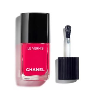 Chanel Le Vernis Nail Colour in shade 143 Diva