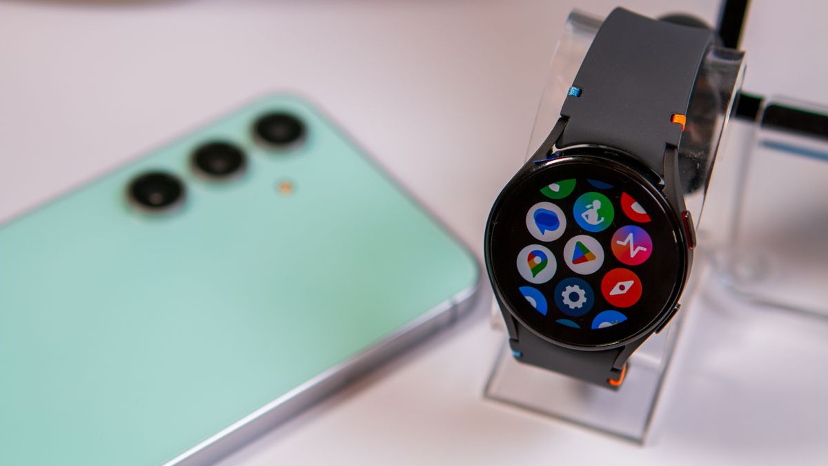 Samsung Galaxy Watch FE with Galaxy S24 FE