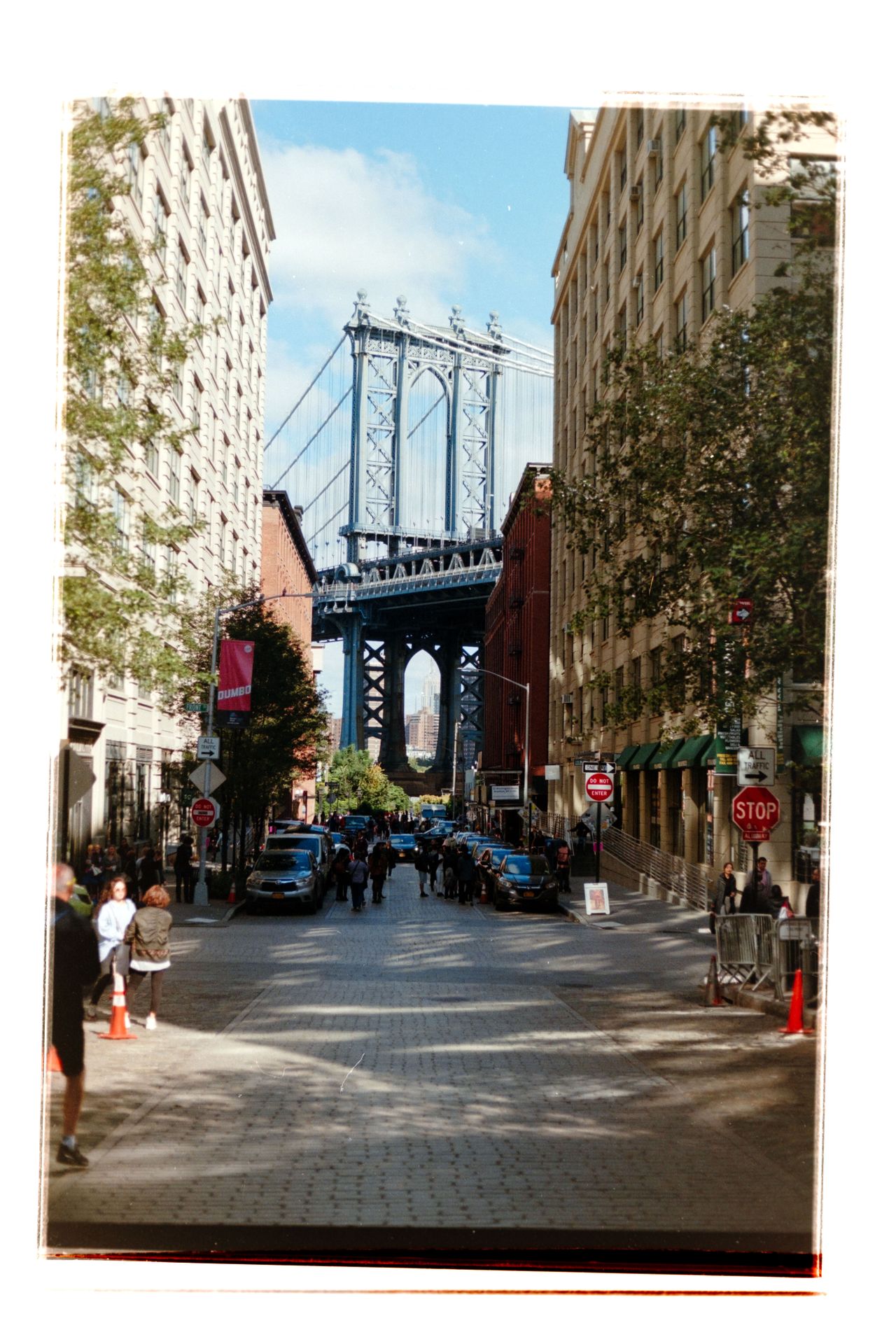 Famous view of the Brooklyn bridge in New York City
