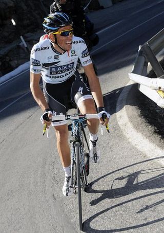Alberto Contador flies up the finishing climb en route to a solo stage victory.