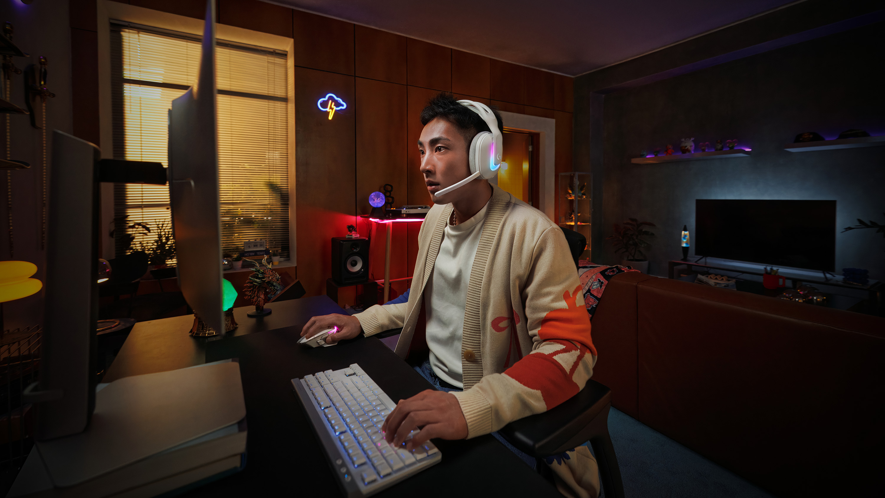 Logitech G522 LIGHTSPEED Wireless Gaming Headset: gaming just got louder