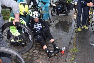 Lukasz Wisniowski (Etixx-Quick Step) after crashing