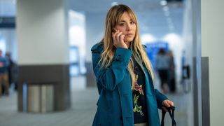 Kaley Cuoco on the phone in The Flight Attendant
