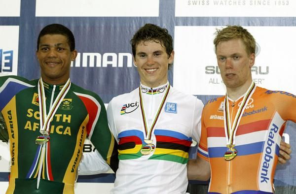 Scratch race podium (l-r): Nolan Hoffman (South Africa), Ben Swift (Great Britain) and Wim Stroetinga (Netherlands)