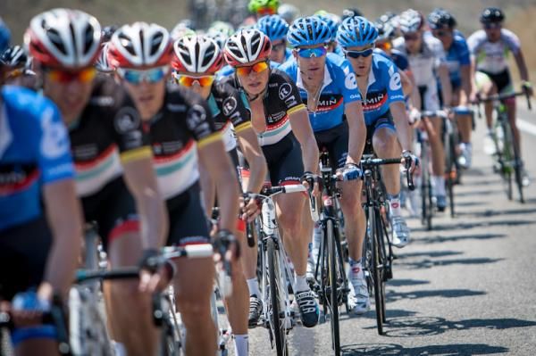 Christian Vande Velde (Garmin-Sharp) staying protected back in the group.