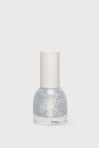 H&M Nail Polish in Standing Ovation