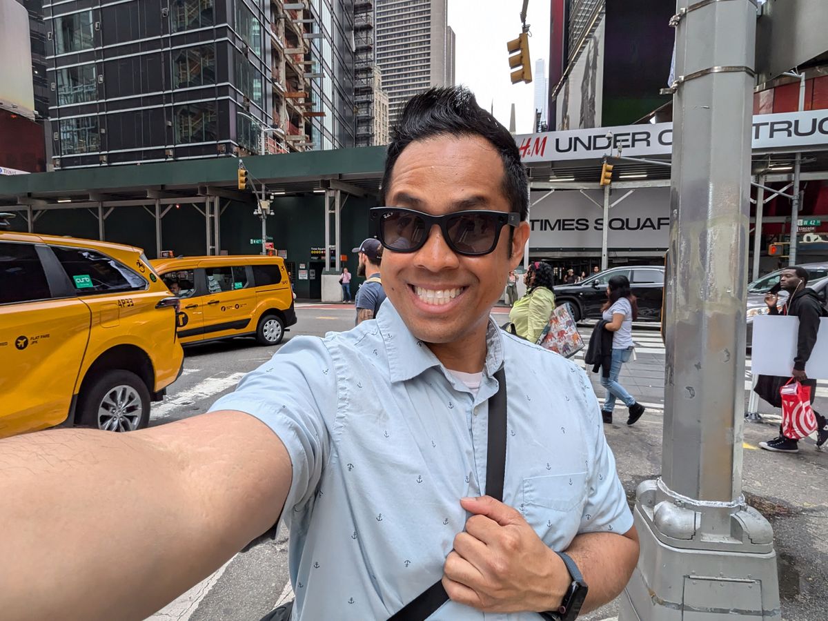 Google Pixel 8a selfie sample.