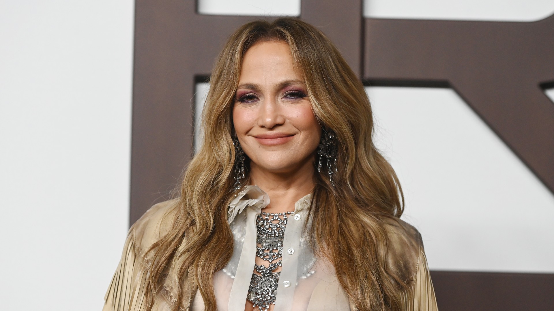 Jennifer Lopez's Cherry Mocha Manicure Is Perfect for Winter