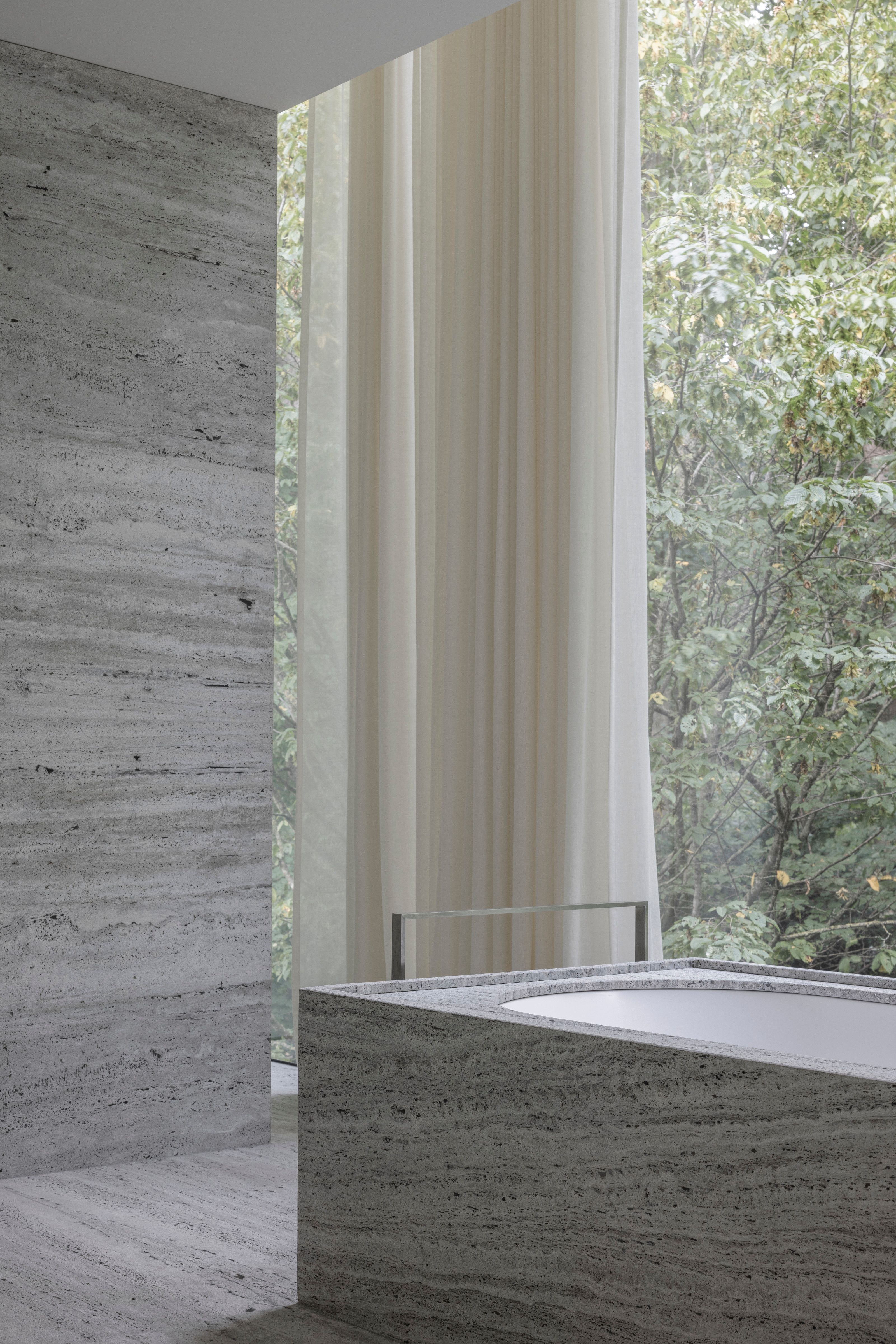 Materials and surfaces are rich and minimal