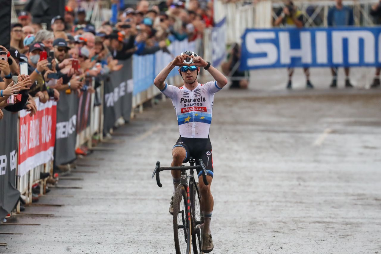Eli Iserbyt wins the World Cup in Waterloo
