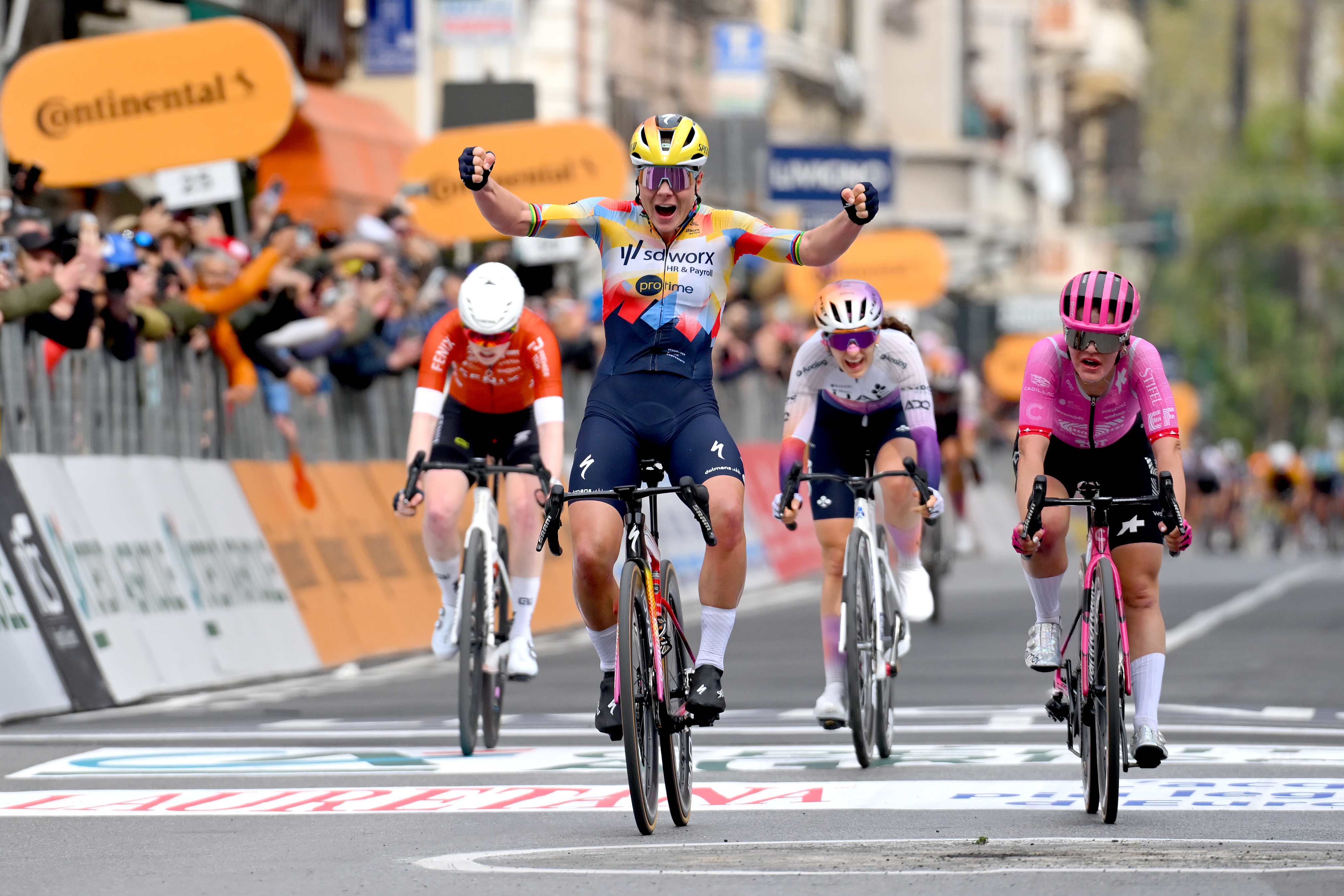 Lotte Kopecky celebrates her victory at Milan-San Remo Donne 2026