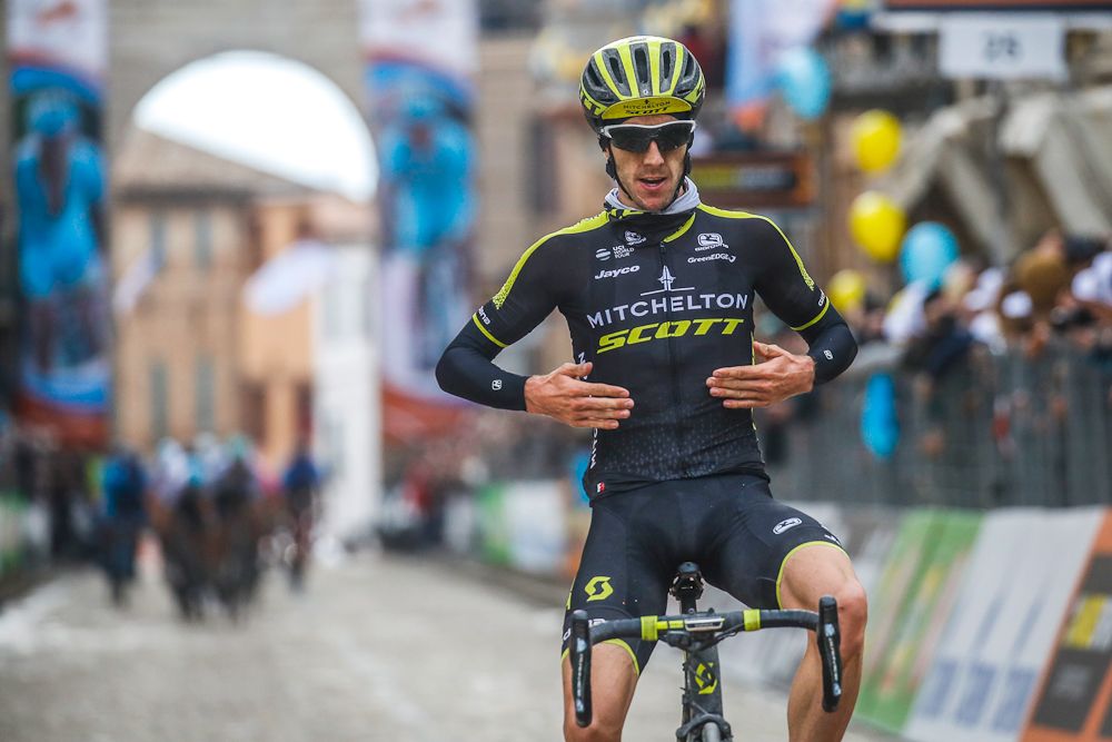 Adam Yates wins stage 5 at Tirreno-Adriatico