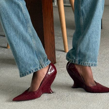 bottega veneta burgundy pumps