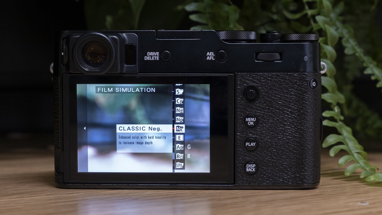 Fujifilm X100V