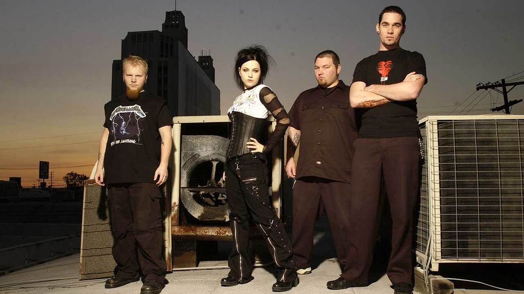 bring-me-to-life-by-evanescence-the-meaning-behind-the-song-louder