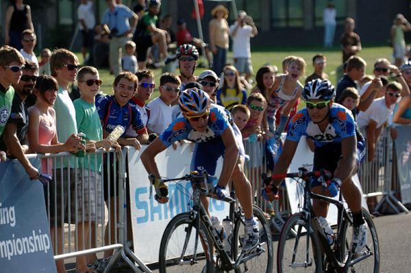 David Kessler and Yannick Eckmann sprinting for the win at the Junior men's 15-16 road race.