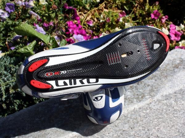 The EC70 plate on the Giro Trans uses a carbon/glass fibre mix.