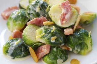 Brussels sprouts with bacon, almonds and cream