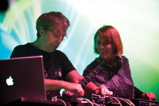 System 7’s Steve Hillage and Miquette Giraudy live at Manchester Ritz, March 7, 2014