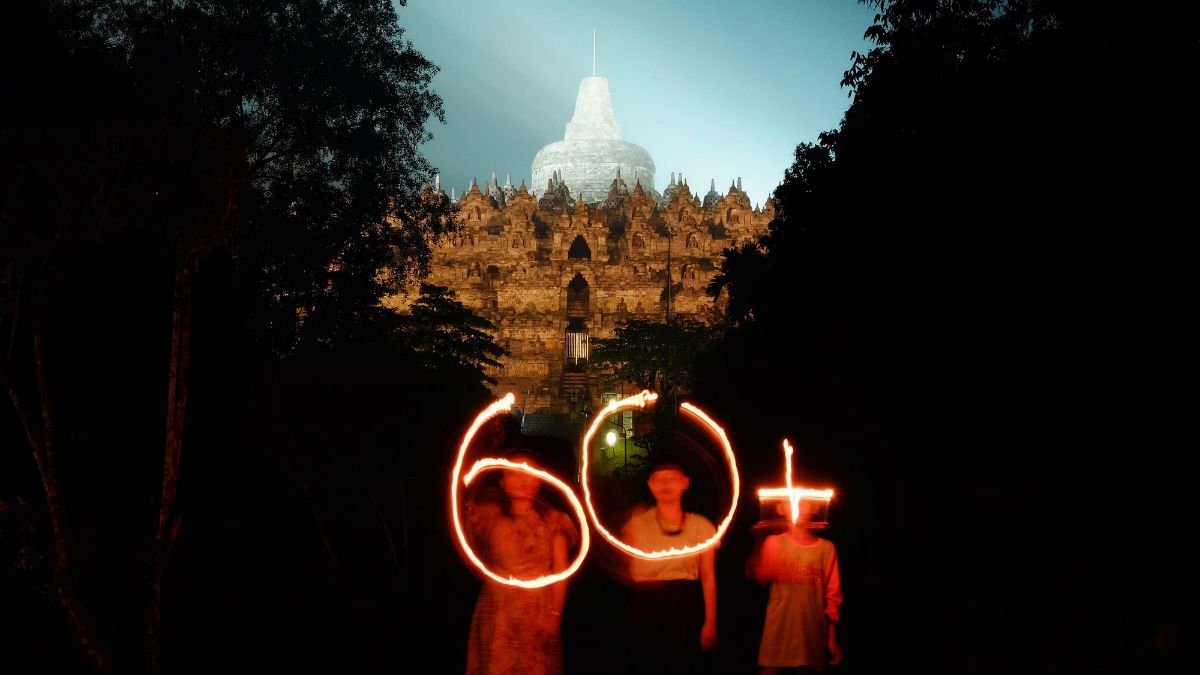 1-indonesia-earth-hour.jpg