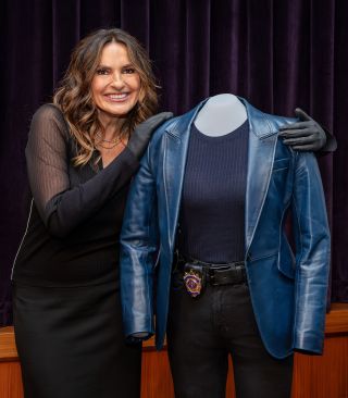 Mariska Hargitay and Olivia Benson costume as National Museum of American History