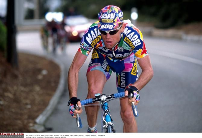 Cadel Evans on the attack for Mapei