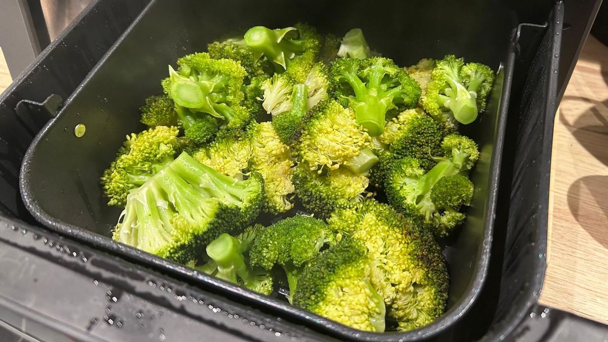 Broccoli inside Philips 5000 Series Dual Basket Steam Air Fryer