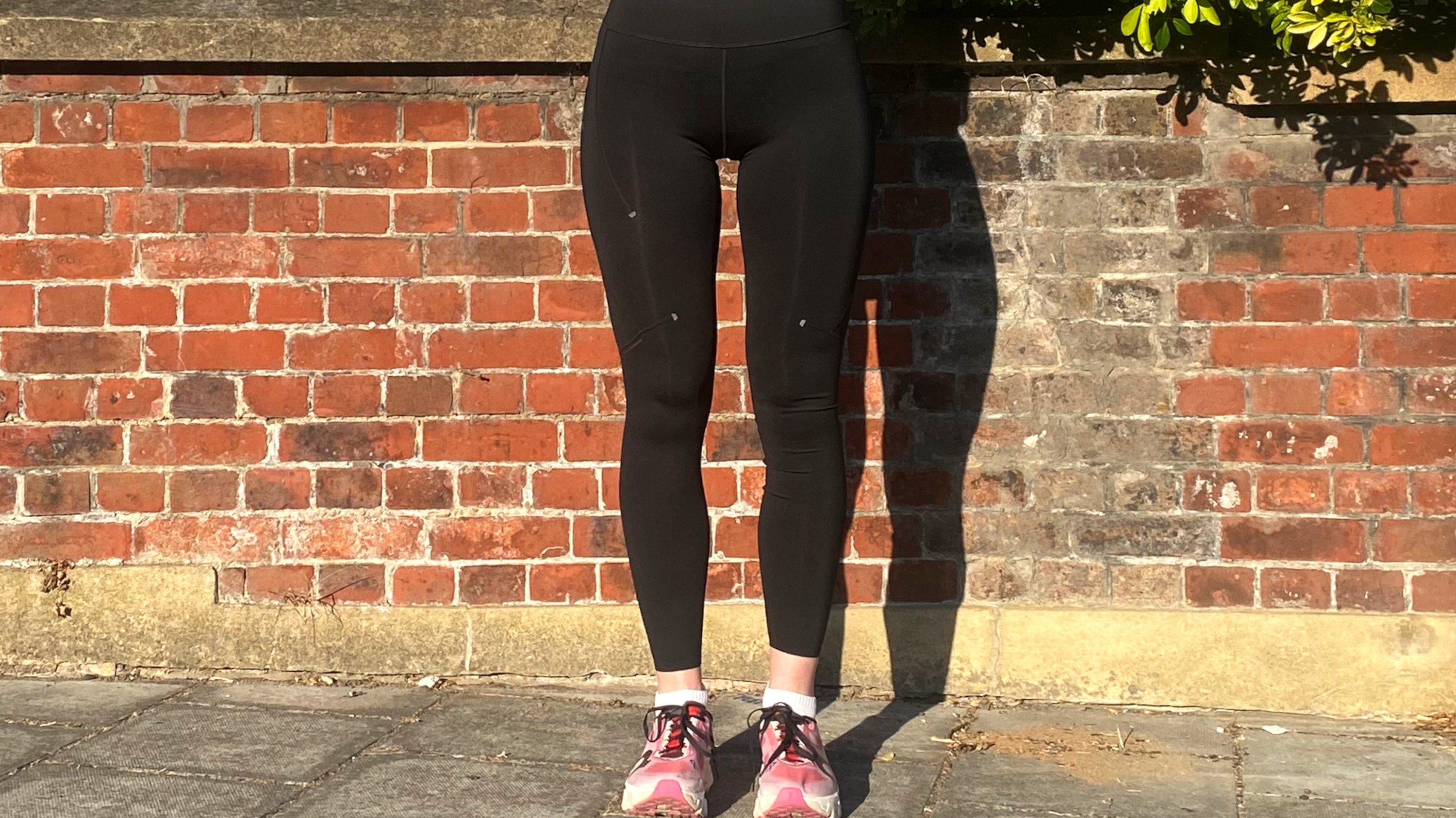 Tom's Guide writer Jessica Downey wearing the On Performance Tights 7/8