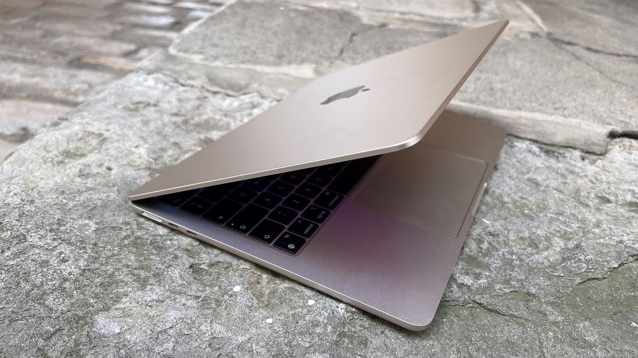 Macbook Air Review 2022
