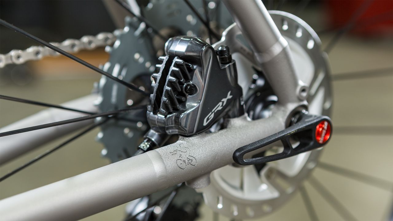 Moots Routt RSL detail of 3d printed dropout with flat mount disc brake mounting