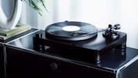 Audio-Technica AT-LP7X turntable