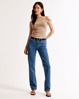 Mid Rise 90s Straight Jean