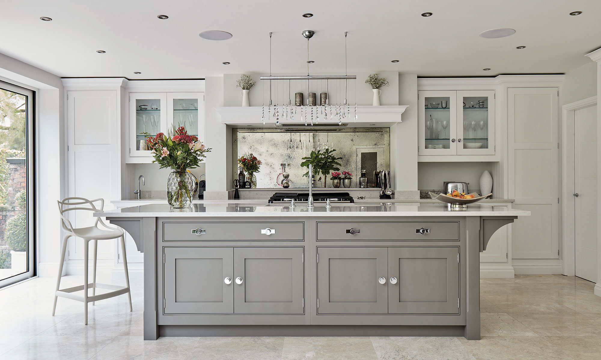 How much space should you have between a counter and island? | Ideal Home