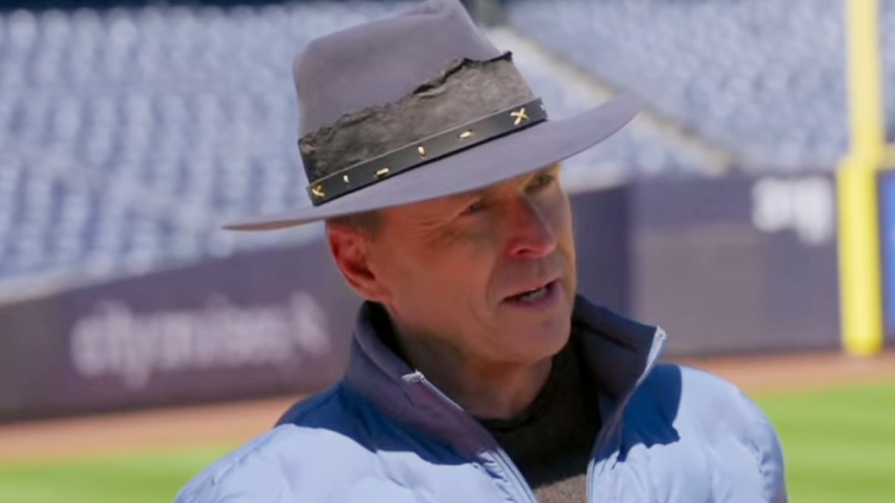 Phil talking to the competitors at the end