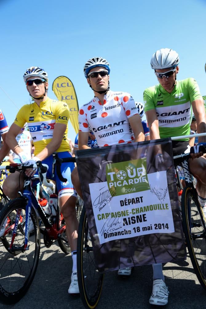 The jersey wearers on the startline