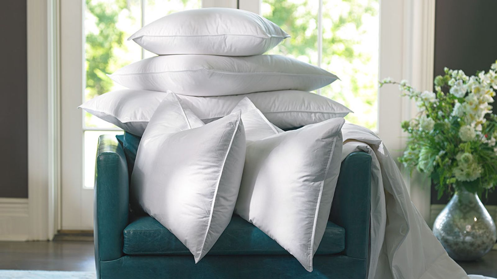The Ritz-Carlton pillow, from one of w&h's best hotel pillow brands