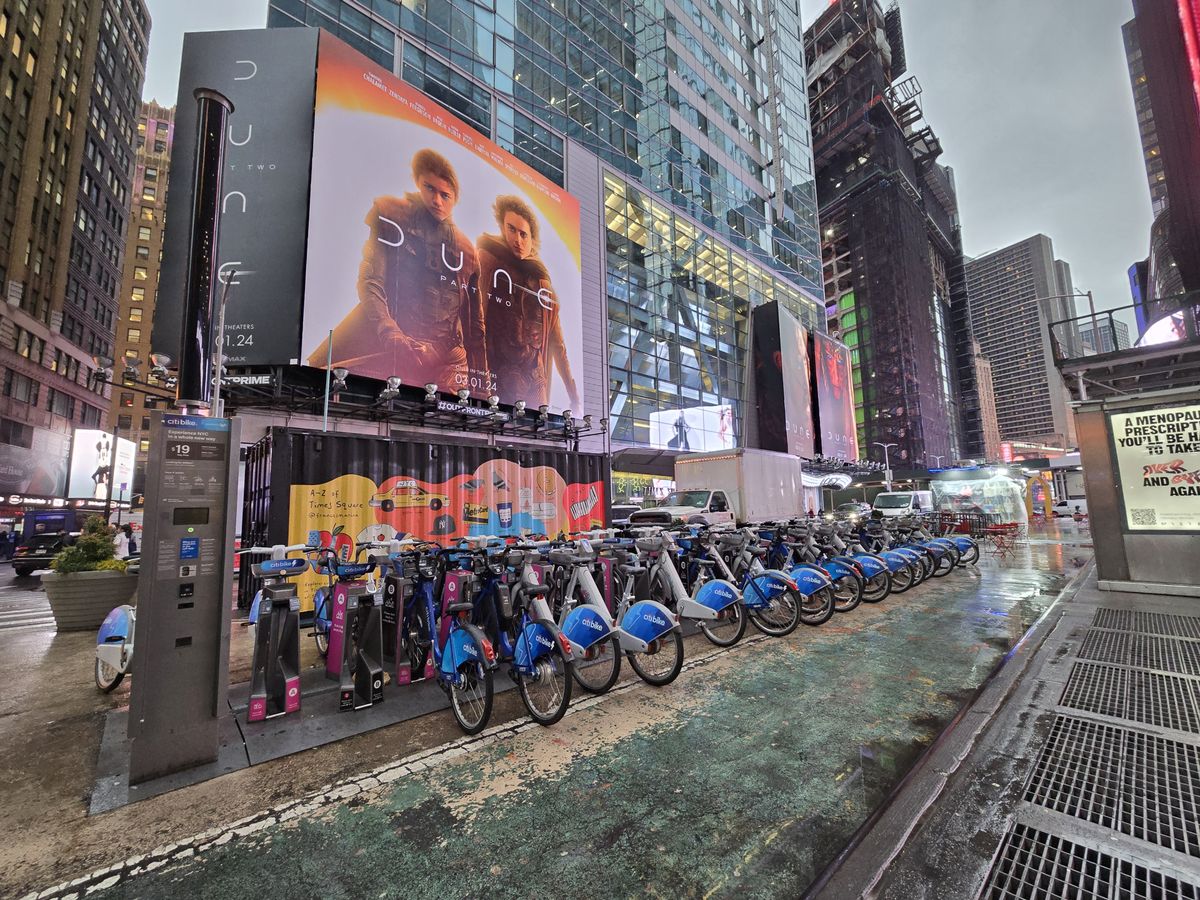 Samsung Galaxy S24 Ultra ultra wide angle.