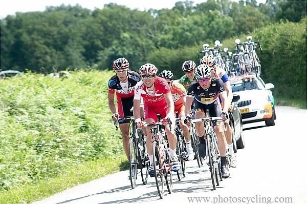 Eventual winner Nico Sijmens (Cofidis) leads the break.